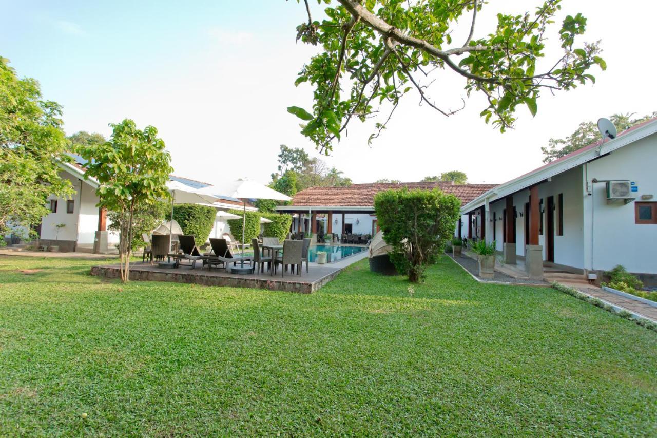Swanee Grand Hotel Negombo Luaran gambar