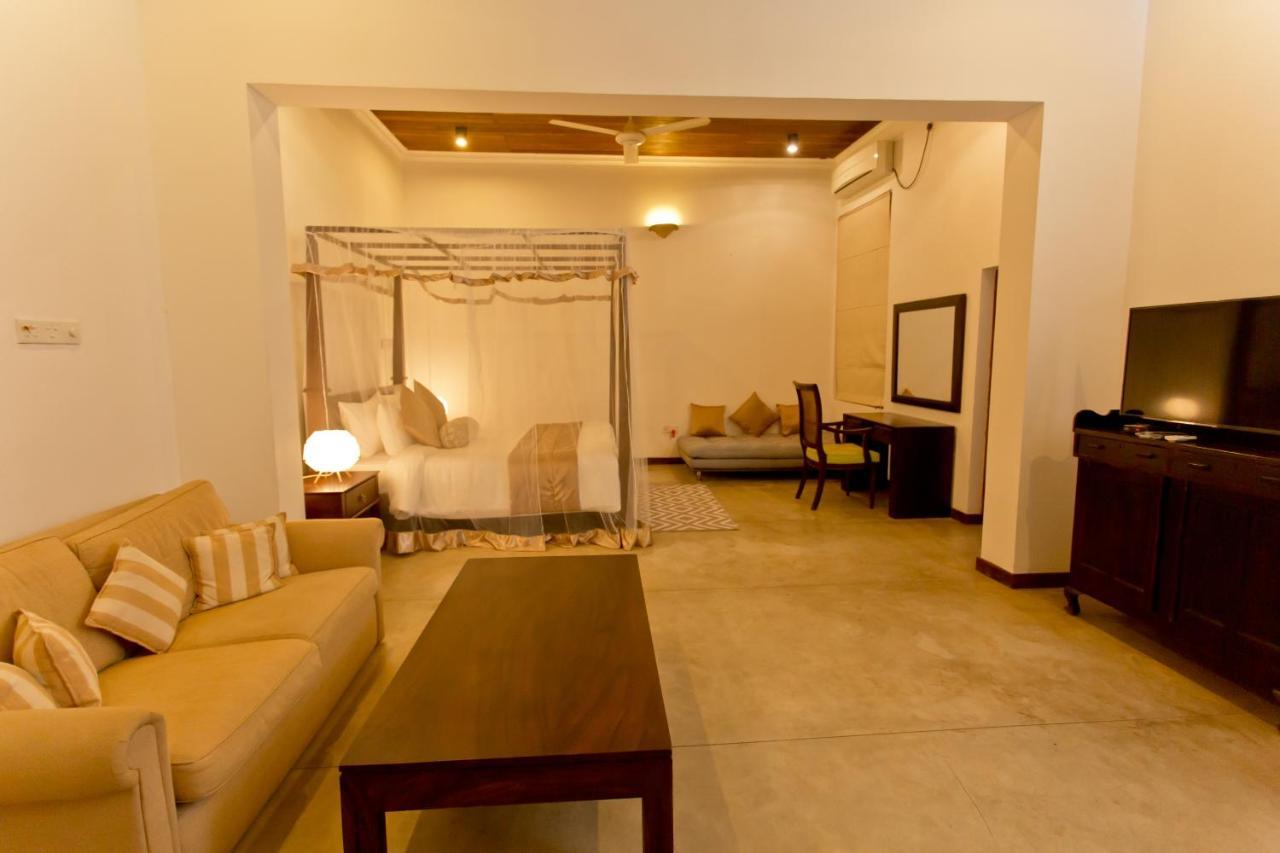 Swanee Grand Hotel Negombo Luaran gambar
