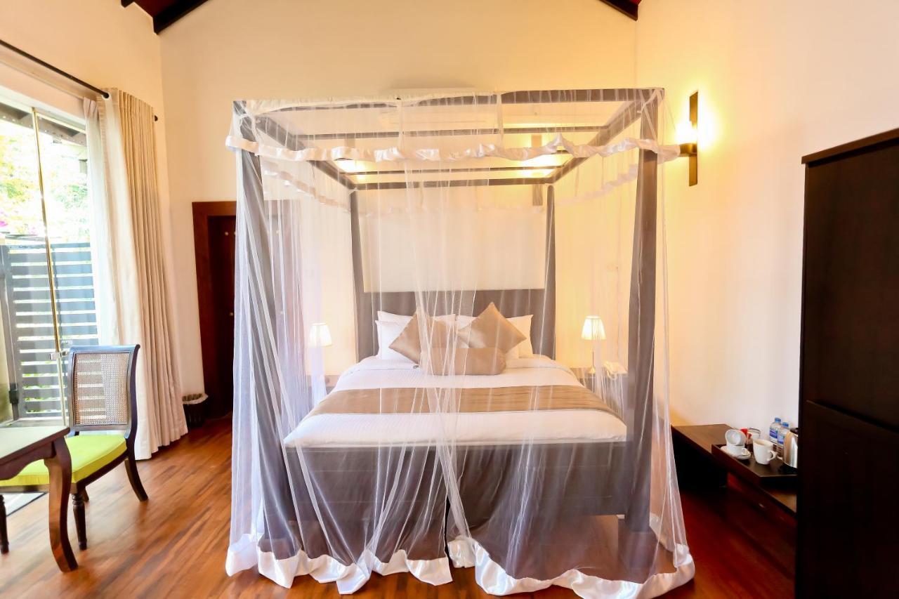 Swanee Grand Hotel Negombo Luaran gambar