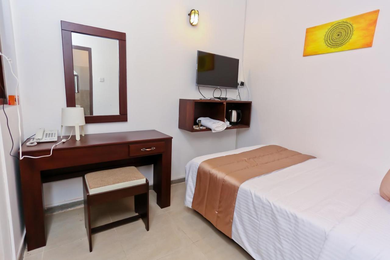 Swanee Grand Hotel Negombo Luaran gambar