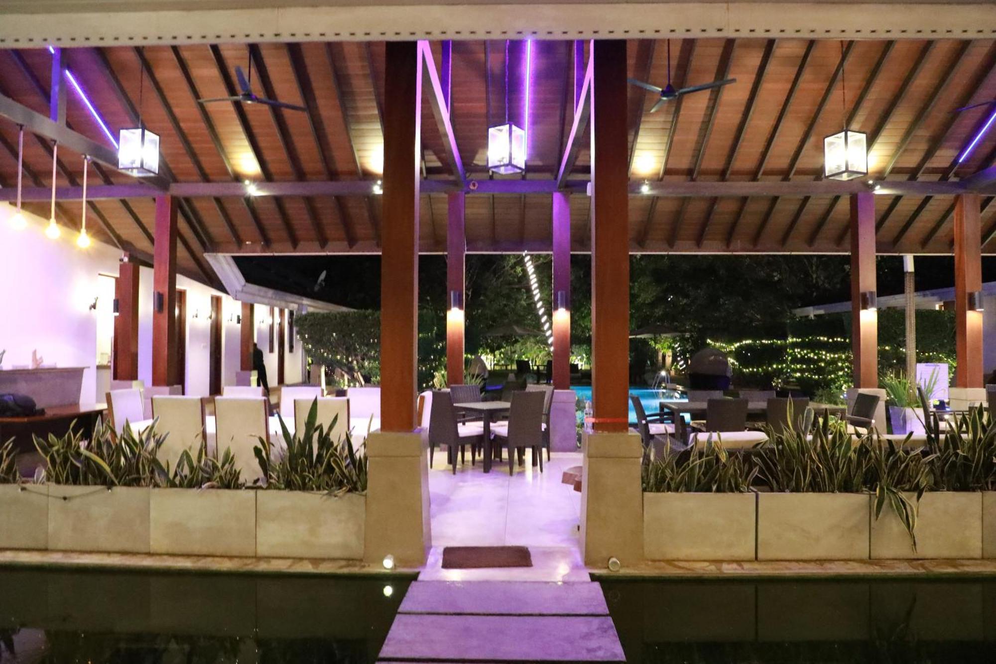 Swanee Grand Hotel Negombo Luaran gambar