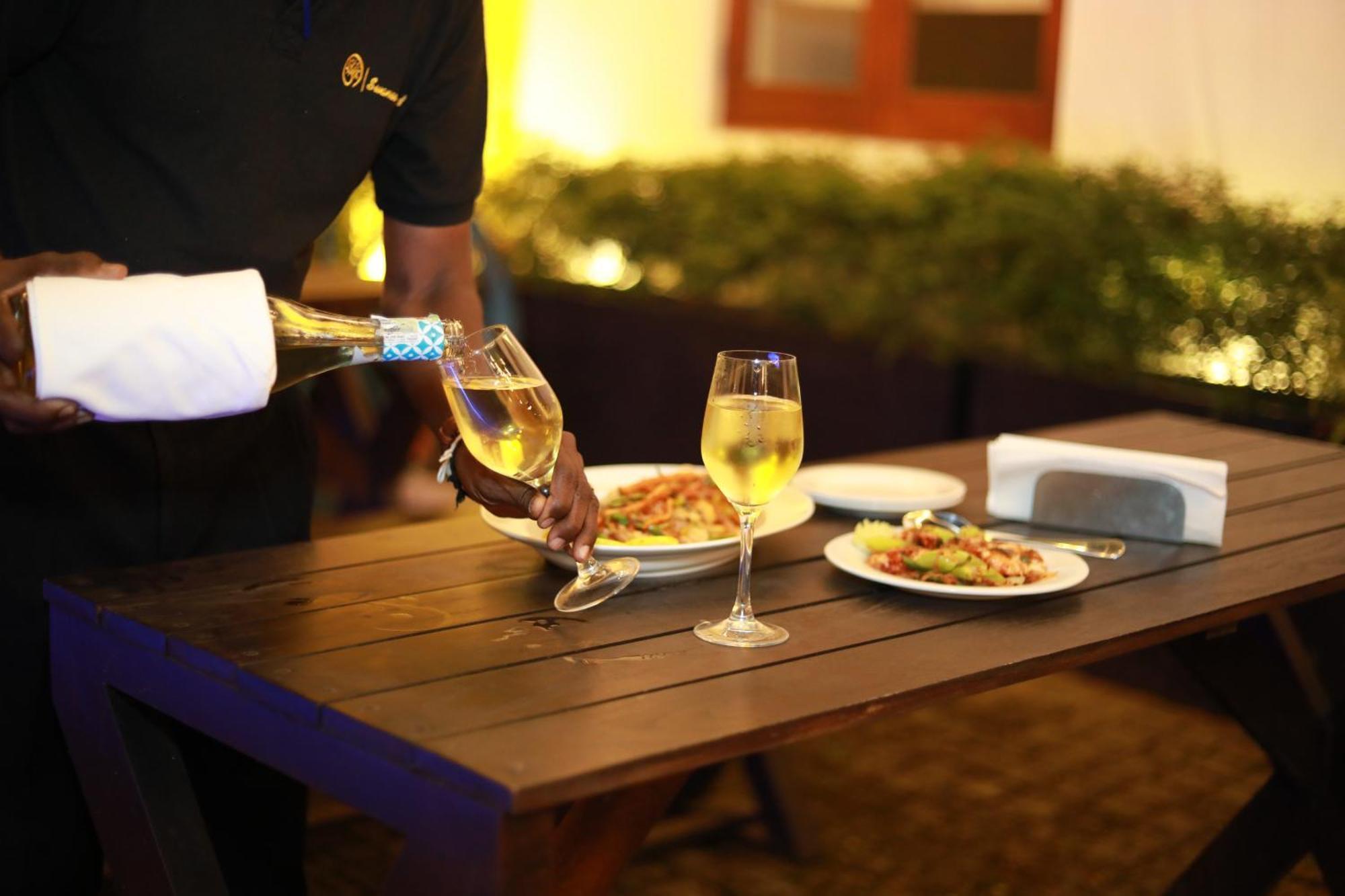 Swanee Grand Hotel Negombo Luaran gambar