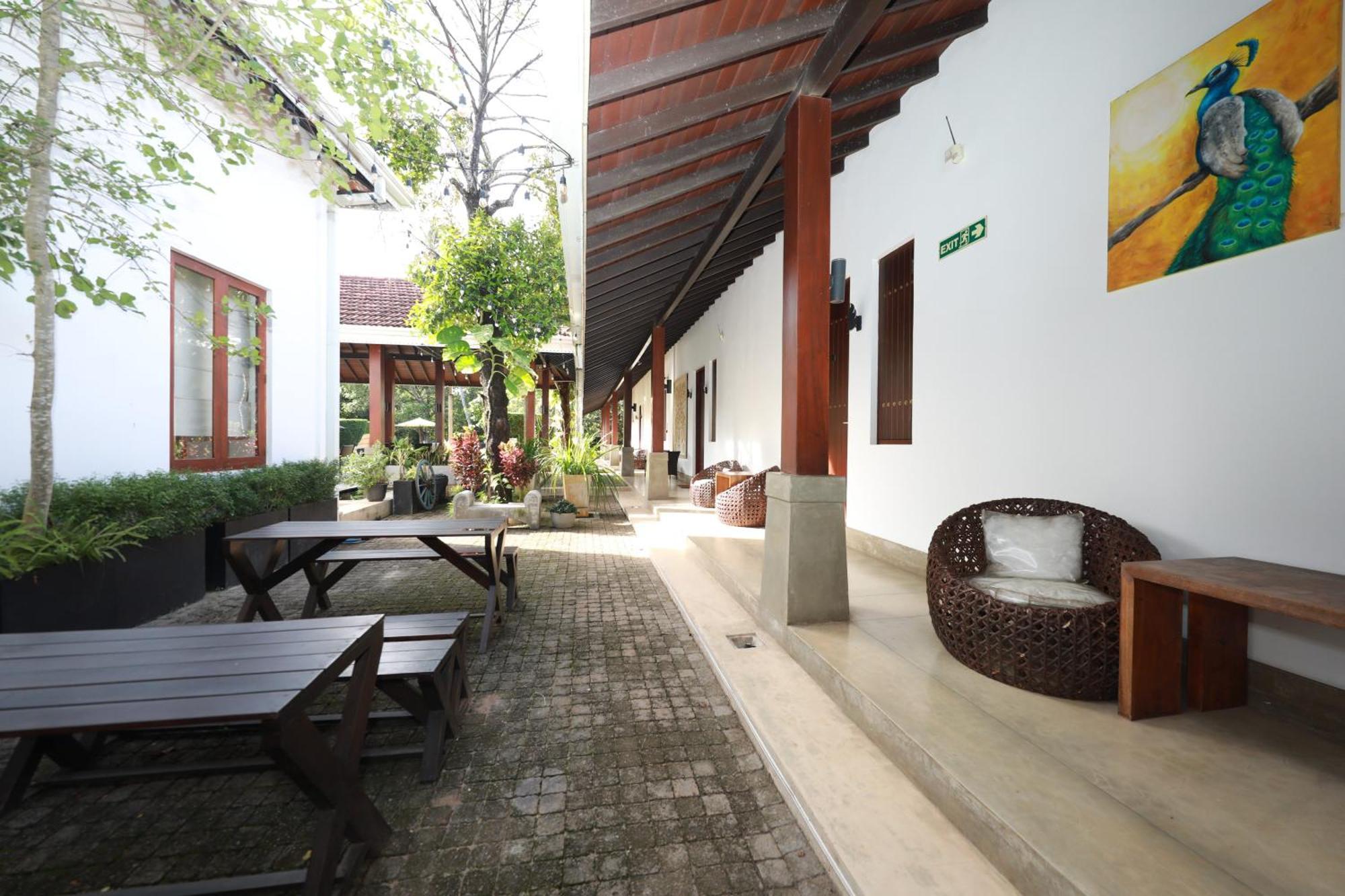 Swanee Grand Hotel Negombo Luaran gambar