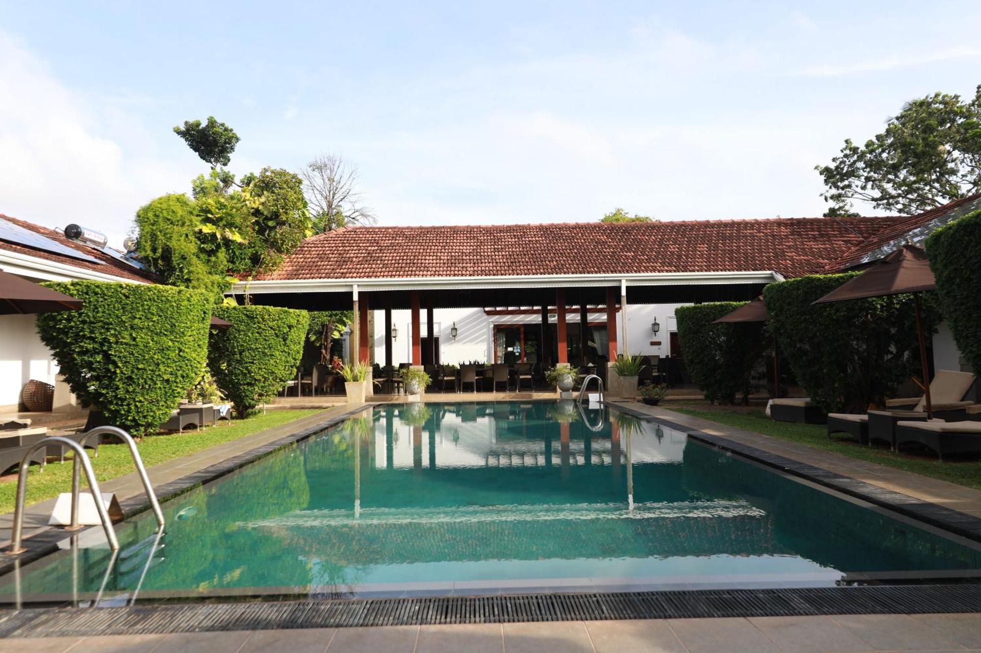 Swanee Grand Hotel Negombo Luaran gambar